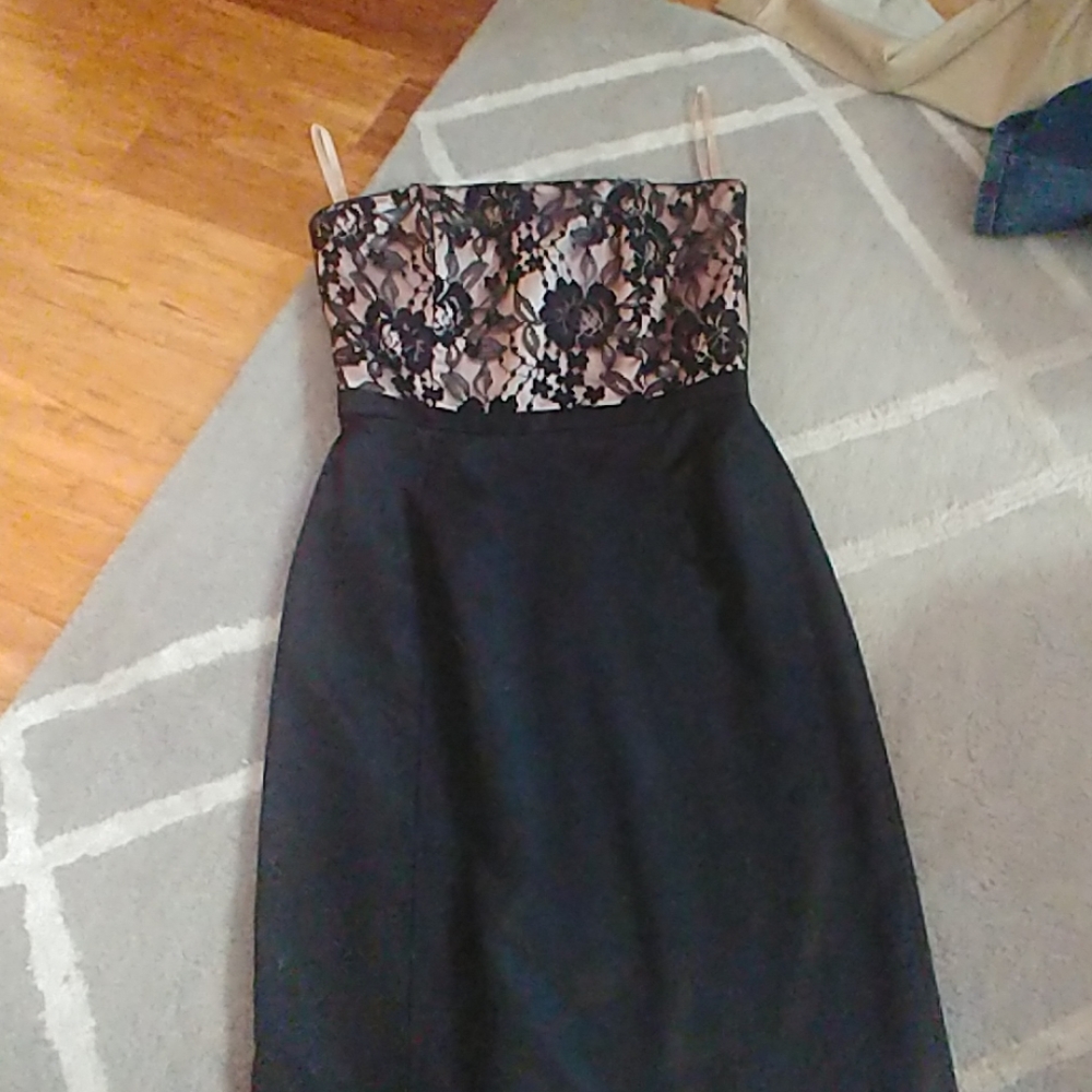 Beautiful strapless cocktail dress - Picture 2 of 3